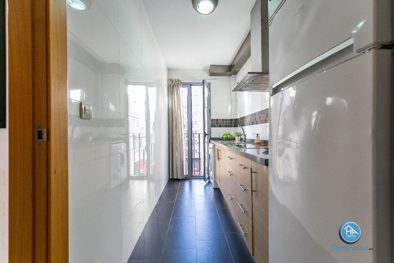 Premium Penthouse With Roof Terrace And Parking In Carlos Haya 말라가 외부 사진